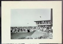 27472 W2190 Döse FOTO KEINE AK Foto montiert auf Karton Kurpark Kurkonzert
