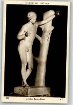 Paris Skulptur des Apollon Saurochtone im Musee du Louvre Antike