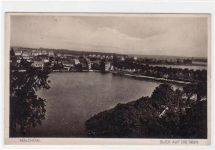 Malchow mit Blick auf die Seen. Postalisch gelaufen mit Poststempel 10.7.1932. Gute Erhaltung.