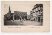 Gruß aus Quedlinburg mit Marktplatz und Rathaus. Postalisch nicht befördert, frühe Karte, da Anschriftsseite noch ungeteilt. Gute Erhaltung.