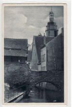 Pegau mit alter Stadtmauer gelaufen von 1920. An den Ecke n kleine Knicke, leichter Bug oben rechts, sonst gut erhalten.