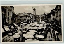 37100 Verona - Piazza Erbe Marktszene Straßenbahn