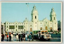 Lima - la Catedral y Palcio Arobispal Auto Omnibus