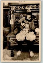 Type de Vieux Breton Tracht Holzschuhe Krug Trachten Frankreich