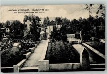 08400 Vouziers 1870 - Heldengrab links seitlich Gedenktafel