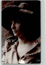Frau Hutmode Nr 406/10 NPG 1905