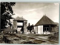 76889 W6749 Schweigen Foto AK Deutsches Weintor mit Gasthaus Fotograf Striemann