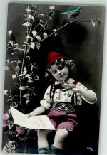 Kind in Lederhose mit Notenblatt und Vogel in der Hand Trachten Bayern 1909