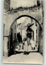 Tunis - Tracht Souk el Belot