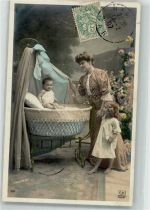 Nr. 209 Glamour Baby Wiege mit Himmel Mutter und Kind koloriert Stebbing 1907 Foto AK
