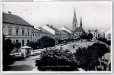 4190 Bad Leonfelden Gebrauchsspuren Blick zur Kirche