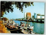 23774 W2447 Heiligenhafen , Holst Foto AK Hafen mit Speichersilos und Fischkuttern