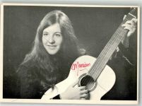 Tilburg Portrait der Sängerin Marian mit Gitarre und Autogramm Rock / Pop FOTO KEINE AK