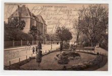 Eisleben mit Luthergymnasium und Schlossplatz gelaufen von 1911. Gute Erhaltung.