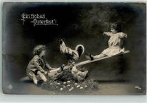 Kinder auf der Wippe , Hühner AK Osterei 1916 Foto AK