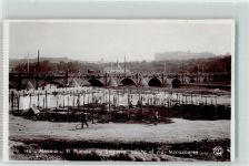 Madrid - el Puente de Sgovia sobre el rio Manzanares