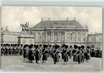 Kopenhagen København - Vagtparaden paa Amalienborg Garde Uniform