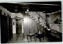 66709 W6649 Weiskirchen , Saar FOTO KEINE AK Treppe Hocker Tisch Blumen Jugendherberge Ort handschriftlich Foto Original aus Archiv eines Ansichtskartenverlags