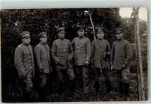 Offiziere mit Schirmmütze in Uniform Deutsches Heer WK I Privatfoto AK