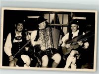 Akkordeon Geige Gitarre Musikgruppe Privatfoto AK