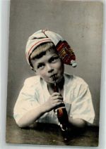 Kind M.S. 90. 10. Pfeife 1909