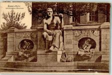 45127 W4300 Essen , Ruhr Gebrauchsspuren Jahrhundert-Brunnen