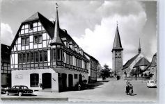 59581 W4788 Hirschberg , Westf - Kirchplatz mit Rathaus