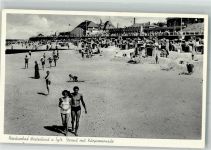 25980 W2280 Westerland Foto AK Strand mit Kurpromenade Bademode Strandkorb