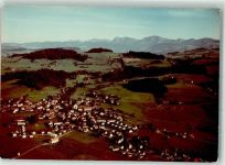 88171 W8999 Weiler-Simmerberg FOTO KEINE AK Fliegeraufnahme des Ortes mit Pfarrkirche St. Blasius Foto Original aus Archiv eines Ansichtskartenverlags Ort handschriftlich