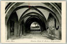 65391 W6223 Lorch , Rheingau Gebrauchsspuren Portal der Kirche St. Martin u. Kriegerdenkmal