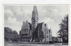 Gladbeck mit Rathaus gelaufen, mit Marke und Stempel von 1939. leichte Eckabschürfungen, sonst gut erhalten