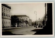 80331 W8000 München - Universität und Siegestor Litfaßsäule