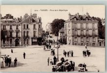 56000 Vannes - Place de la Republique Laterne