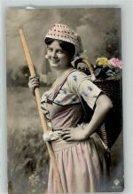 Bäuerin Weidenkorb mit Blumen Landwirtschaft 1908