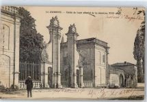 16400 La Couronne - Entree du Logis abbatial