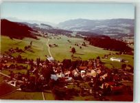 88171 W8999 Simmerberg FOTO KEINE AK Fliegeraufnahme des Ortes mit Kirche St.Joseph Foto Original aus Archiv eines Ansichtskartenverlags Ort handschriftlich