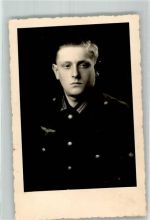 Junger deutscher Soldat in Uniform Wehrmacht WK II Privatfoto AK