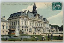 37000 Tours - L Hotel de Ville et les Jets d Eau