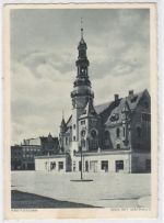 AK aus Krotoschin Krotoszyn Ring mit Rathaus, 1942 als Feldpost befördert, d.h. ohne Marke da Soldatenpost gebührenfrei war. leichter Knick unten links, leicht fleckig, sonst gut erhalten.
