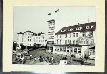 27472 W2190 Duhnen FOTO KEINE AK Foto montiert auf Karton Jugendherberge und Strand-Hotel Fotograf Otto Schulze