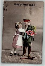 Mädchen herzt Jungen in feldgrauer Uniform L & P 5867/VI Kinder in Uniform 1916