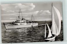 Wappen von Hamburg passiert ein Segelboot AK Seebäderschiff 1955 Foto AK