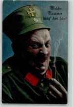 Welche Nummer mag das sein! Verschmitzt guckender Soldat mit Zigarre und Eisernem Kreuz an der Mütze Militär Humor WK I