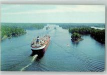 Blick v. d. Islands Bridge a. St. Lawrence Seaway Channel Handelsschiff