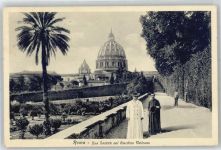 00100 Roma - Sua Santita nel Giardino Vaticano