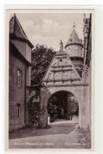Fotokarte von Wiesenburg i.d.M.. Abgebildet ist das Schloß mit dem Männechen Tor. Postalisch nicht befördert. Top Erhaltung.