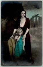 Mutter und Kind alleine in der Heimat WK I Foto AK