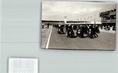 68766 W6832 Hockenheim FOTO KEINE AK Rennstart beim Motorradrennen auf dem Hockenheimring Foto Orginal aus Archiv eines Ansichtskartenverlags Ort handschriftlich