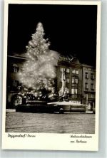 94469 W8360 Deggendorf Foto AK Weihnachtsbaum am Rathaus Winter