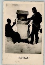 Zwei schwarze Gesellen begrüßen das Neujahr Schornsteinfeger Winter